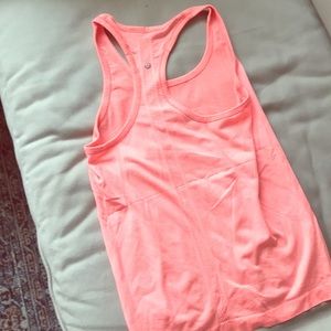 Lululemon tank top